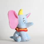 2 Dumbo de olifant pluche, blauw en grijs Disney pluche Materiaal: Katoen