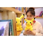 Pikachu pluche in verschillende maten